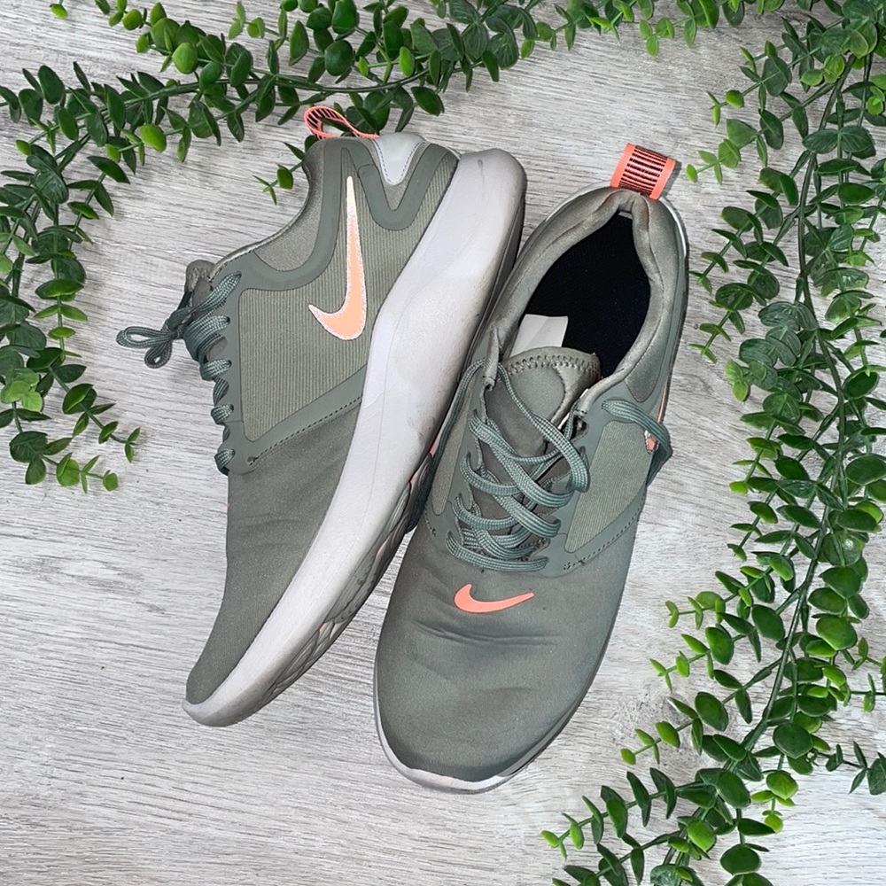 Nike Lunar Solo Running Shoes